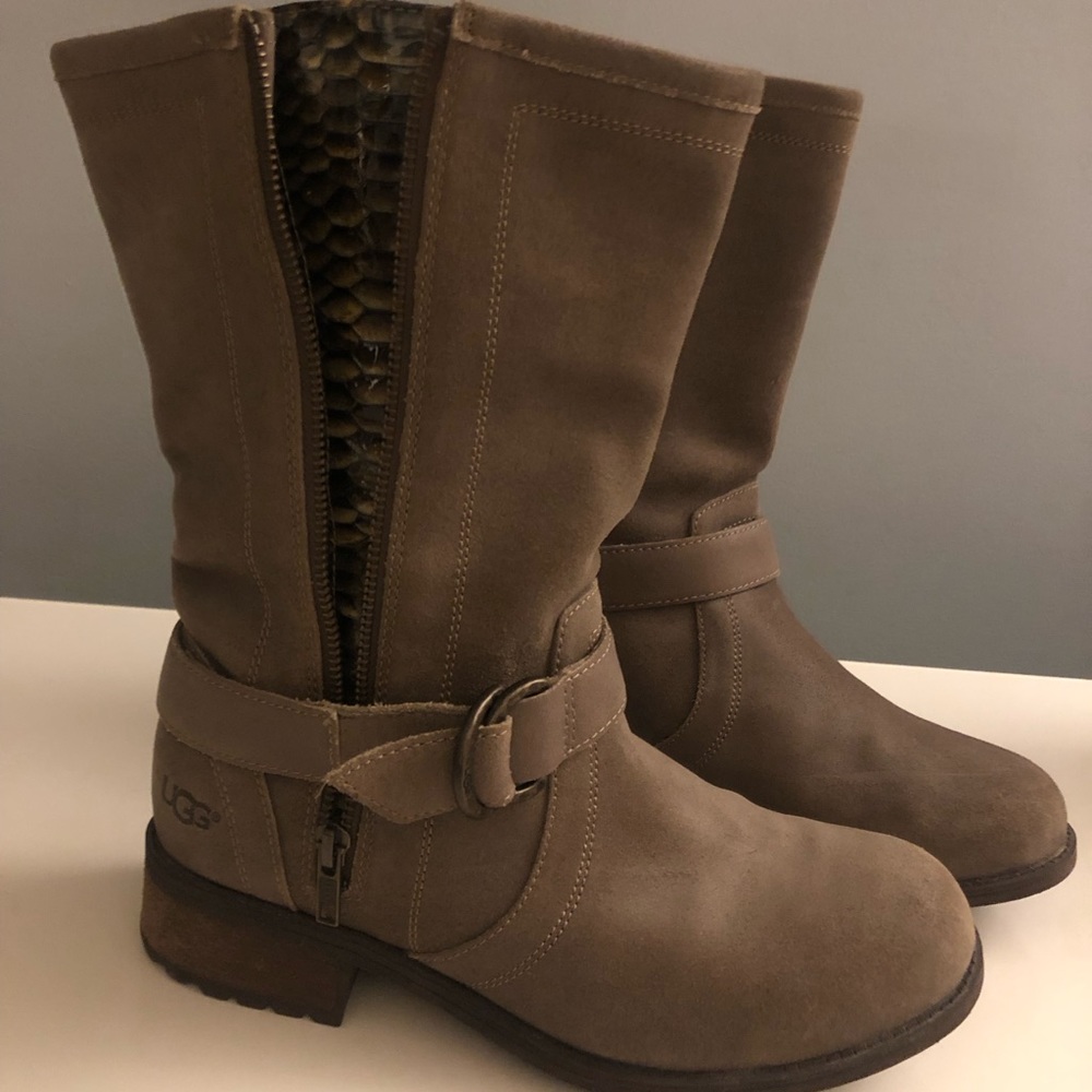 Like NEW Ugg boots
